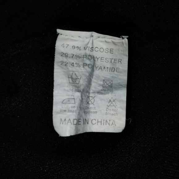 Women's Black Ribbed Crewneck Sweater Gold Decorative Lacing Back & Heart Charm - Picture 16 of 16